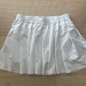 Alo white tennis skirt